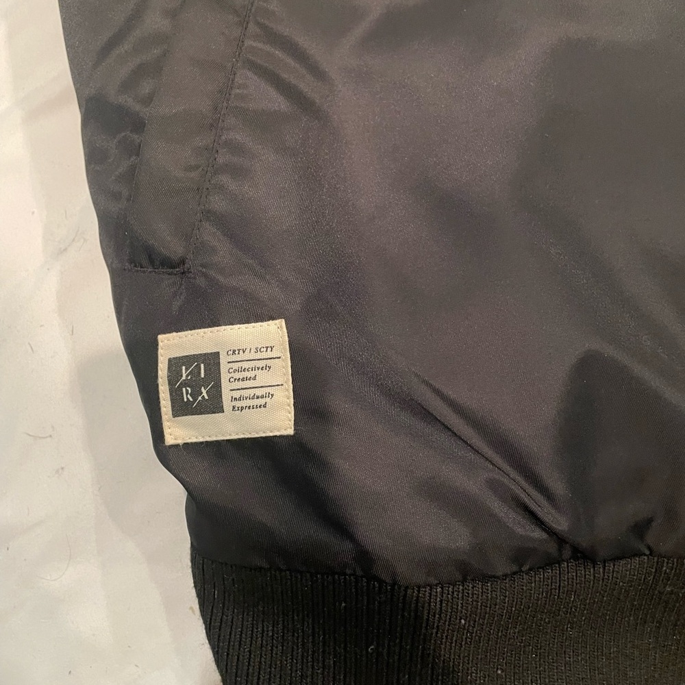 Reversible bomber jacket - Picture 2 of 4